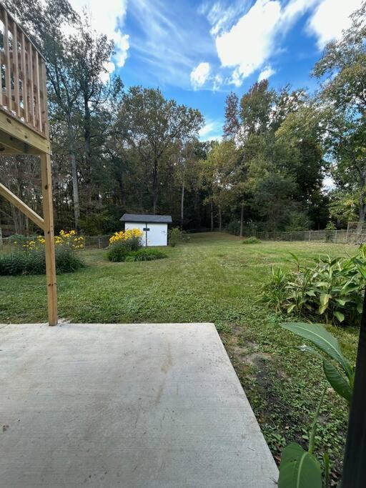Comfy Lower Lvl Apt With Jetted Tub Near Uptown And Unc 샬럿 외부 사진