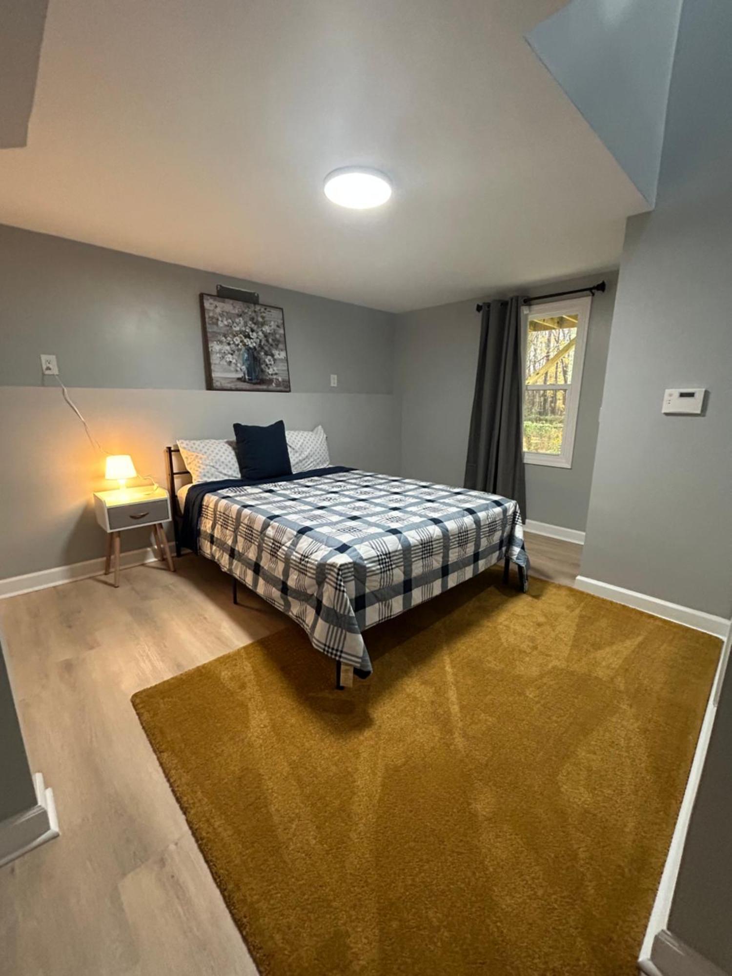 Comfy Lower Lvl Apt With Jetted Tub Near Uptown And Unc 샬럿 외부 사진